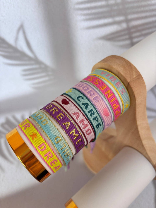 Bracialetti con caption - Maravigghia Sicily